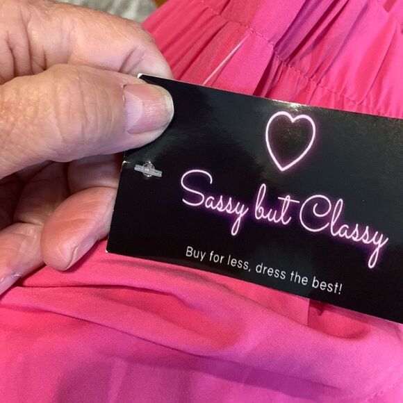 New in Size Large high waist pink shorts.  Elastic waist. - Picture 9 of 10